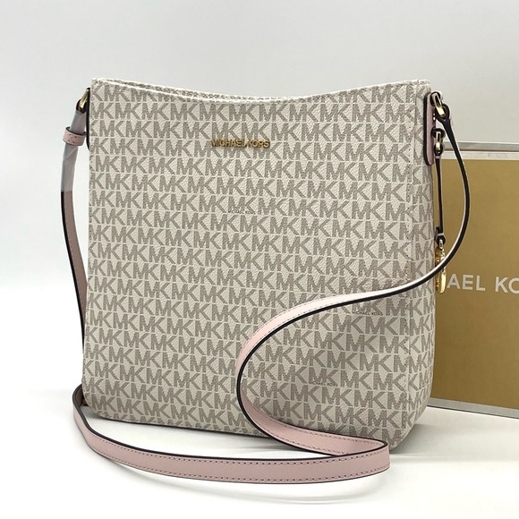 Michael Kors Large Messenger Crossbody Bag - Picture 2 of 9